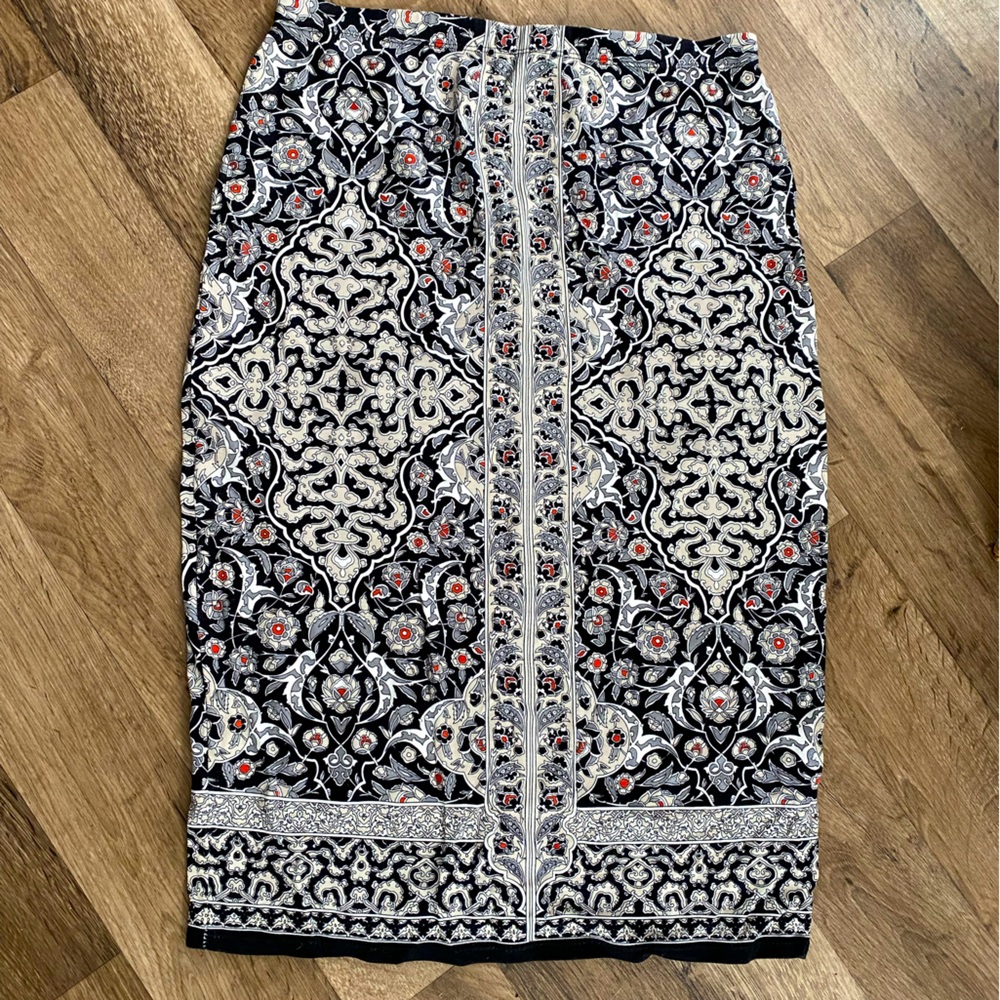 Max Studio pencil skirt, stretch jersey pull on medium